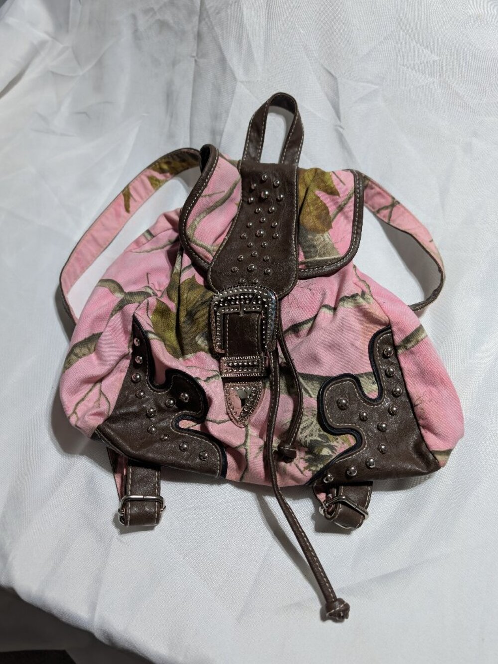 WESTERN STYLE STUDDED PINK CAMOUFLAGE BACKPACK